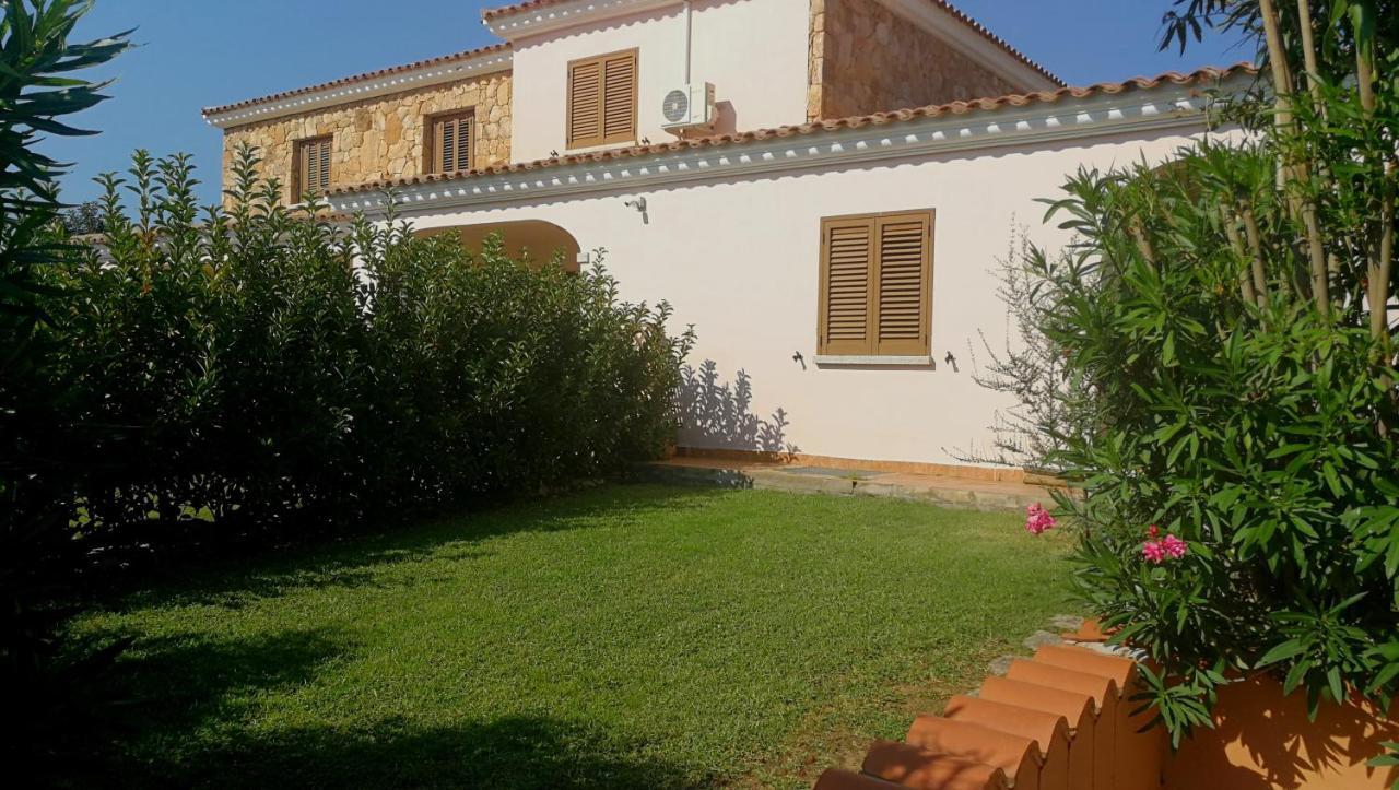 Appartamento Residenziale Trilocale 6 Posti Letto Via Sardegna San Teodoro Сан Теодоро Екстериор снимка