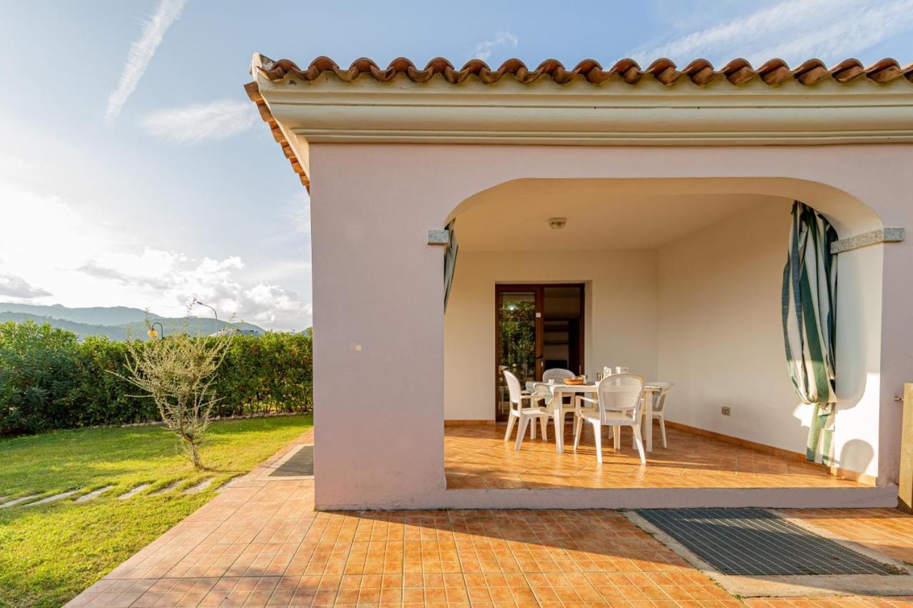 Appartamento Residenziale Trilocale 6 Posti Letto Via Sardegna San Teodoro Екстериор снимка