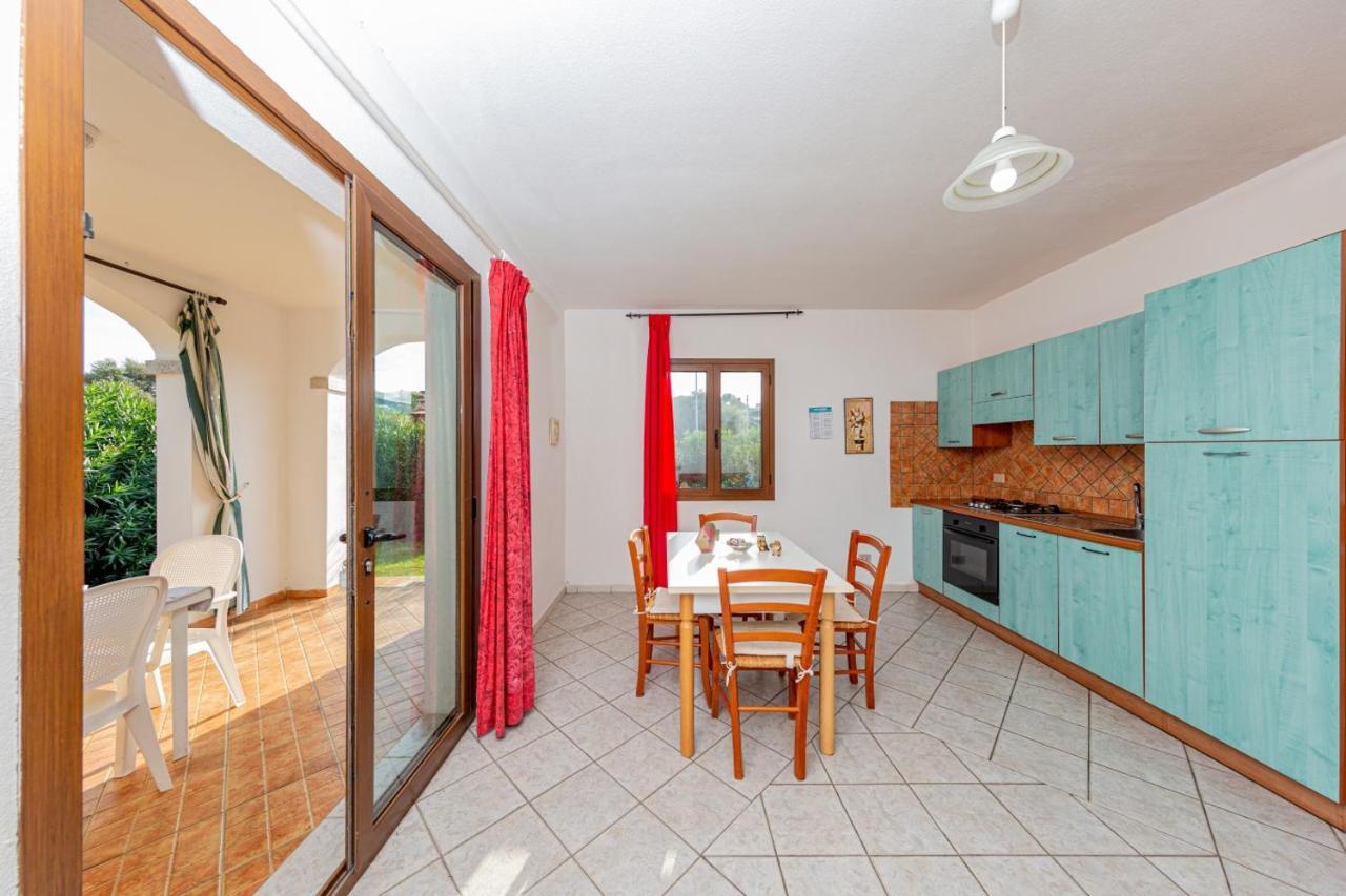 Appartamento Residenziale Trilocale 6 Posti Letto Via Sardegna San Teodoro Сан Теодоро Екстериор снимка