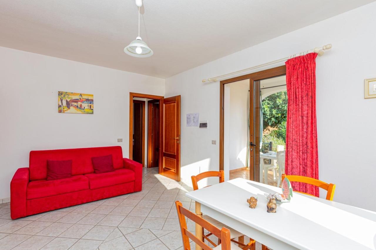 Appartamento Residenziale Trilocale 6 Posti Letto Via Sardegna San Teodoro Сан Теодоро Екстериор снимка