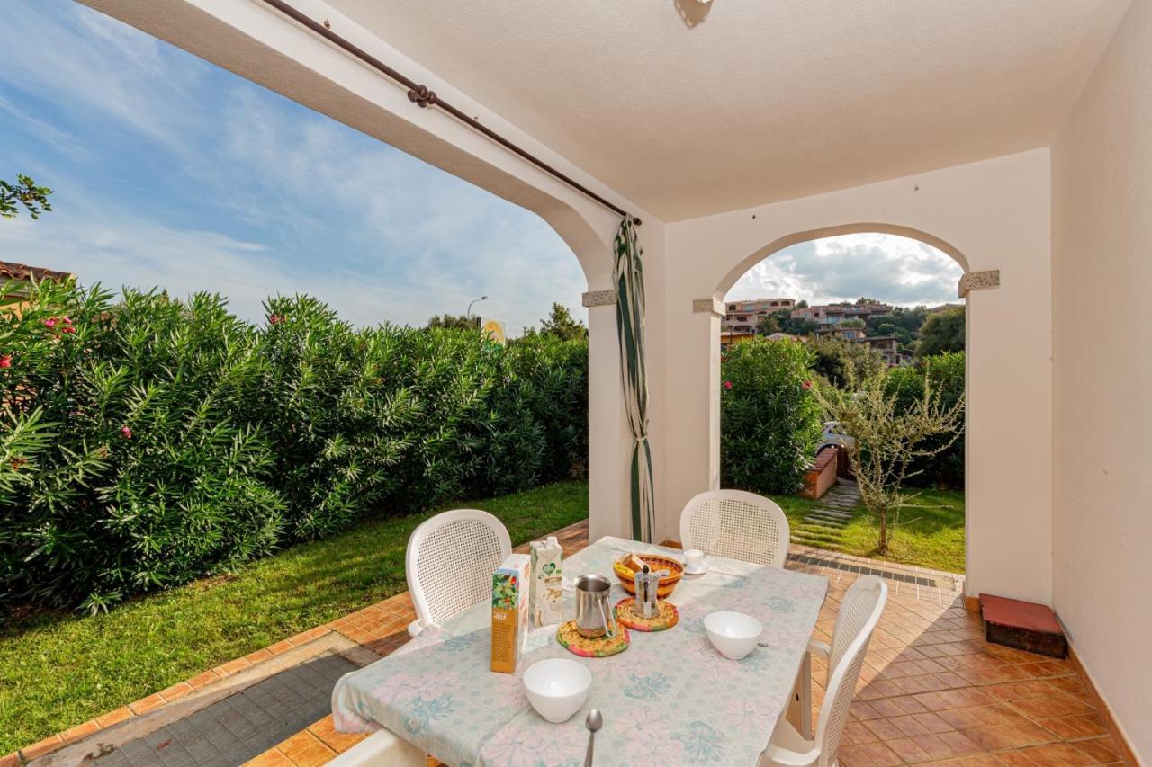 Appartamento Residenziale Trilocale 6 Posti Letto Via Sardegna San Teodoro Сан Теодоро Екстериор снимка