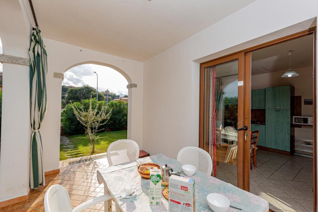 Appartamento Residenziale Trilocale 6 Posti Letto Via Sardegna San Teodoro Сан Теодоро Екстериор снимка
